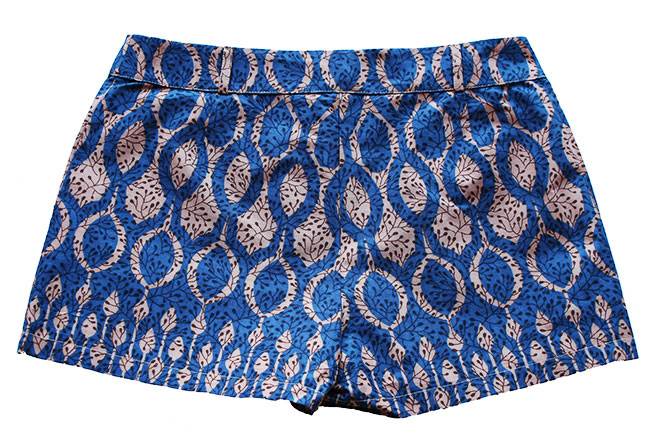 Taye-african-print-Fara-brown-and-blue-shorts-Afrykanskie-szorty-moda-polsce-front